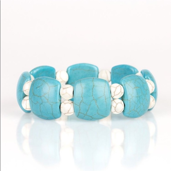 ✨3 for $10✨ Turquoise bracelet